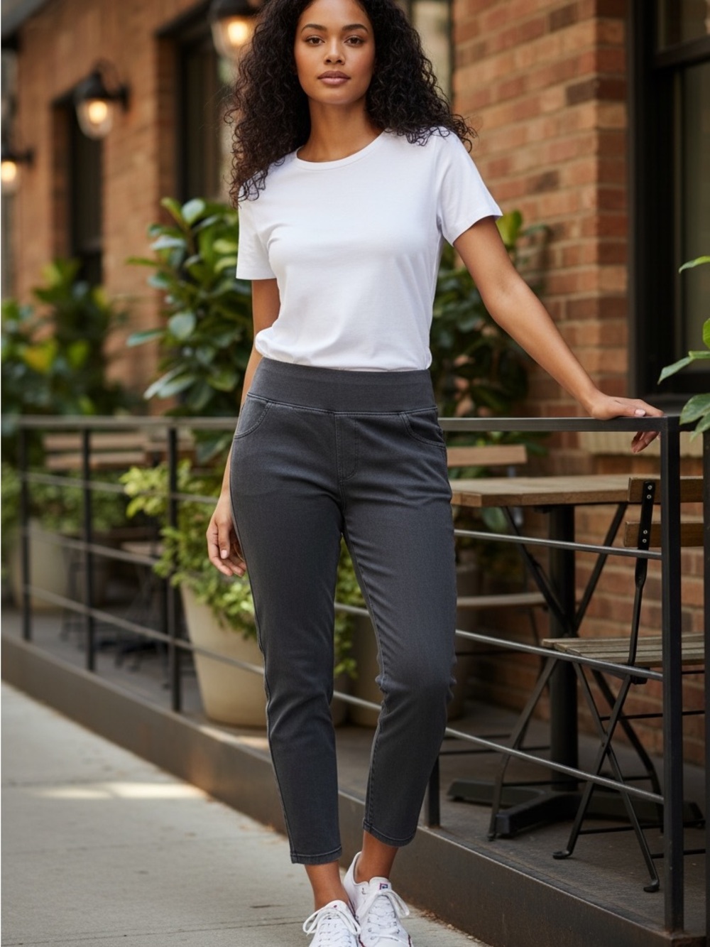 Halara Women’s M Faded Black Pull-On Stretch Denim Jeggings Ankle Pants NWT